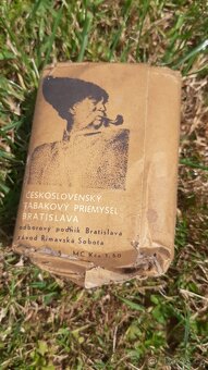 Starožitná židle, kolébka, postel, kočárek, cigarety,panenka - 9