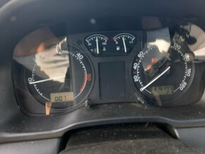 Škoda Octavia 1.9 TDI 81kw Kombi ///Na opravu/// - 9