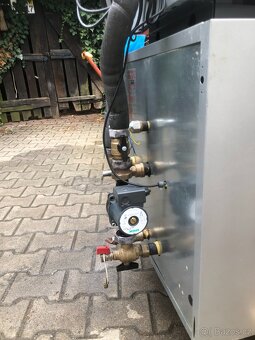 Prodám litinový kotel na olej 18 - 20  Kw - 9