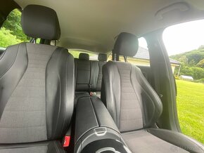 Mercedes Benz E200 - 9