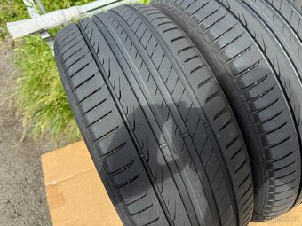 Zánovní letní pneu 235/45/18 Pirelli Cinturato P7 VOL - 9