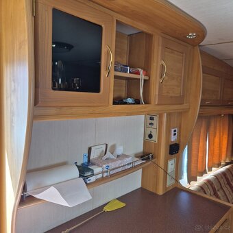Lehký Anglický karavan - 9