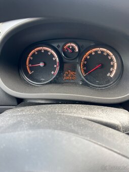 Prodám Opel - Corsa 1.0i - r.v. 2014, 998 ccm , jen 35000km - 9