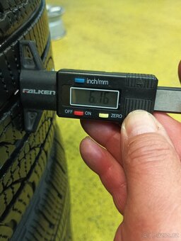 MB E aj.alu orig 16 se zimními pneu - 9