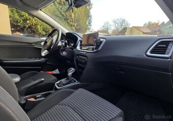 Kia Cee´d 1.5-NAVI-KAMERA-AUTOMAT - 9