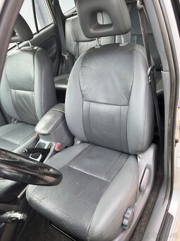 Toyota Rav4 D4-D 4x4 = 85kW, Bez korozie, Dovoz IT = - 9