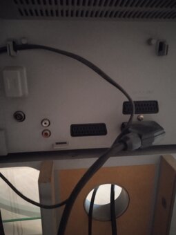 Sony WEGA Trinitron - 9