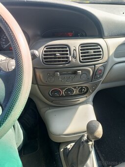 Renault Scénic - 9