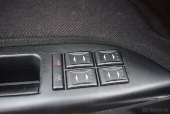 Ford Mondeo 1,8 i GHIA,PO SERVISU,BEZ KOROZE - 9