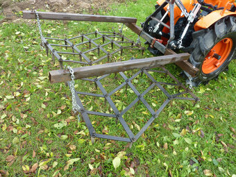 Malotraktor Kubota B 7000 4WD a příslušenství - 9