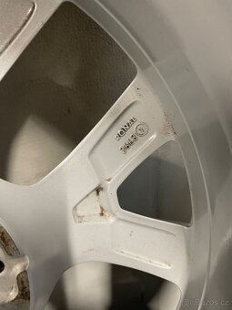 5x112 R17 6,5J ET39 BMW + 205/60 R17 zimné - 9