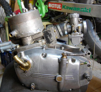 Závodní motor čz 250 vodník válec hlava šoupě kartery - 9