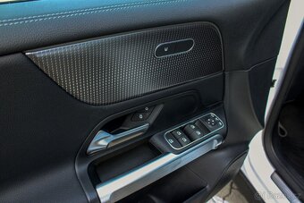 Mercedes-Benz EQB 250 - 9