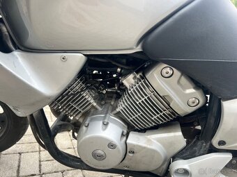 Honda XL125V Varadero - 9