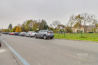 Pronájem slunného bytu - garsoniéry, 30 m2, ul. U Kolejí, Pr - 9