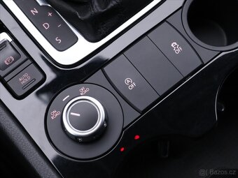 Volkswagen Touareg 3,0 TDI V6 Tiptronic 150 kW AT (2012) - 9