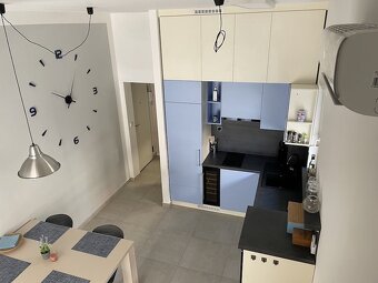 Chorvátsko štýlový apartmán 100 m od pláže - 9