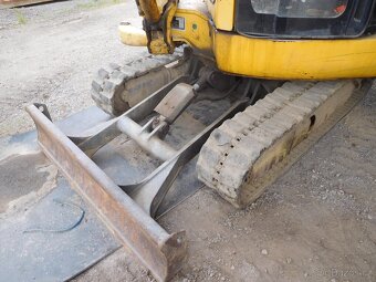 Pásový bagr Komatsu 3,6 tuny - 9