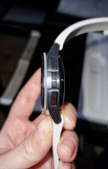 Samsung galaxy watch 6 classic 43mm stříbrné + rok záruka - 9
