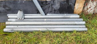 Prodám cihly  bet.patky,str.panely,cihly,svody na okapy,pr.1 - 9