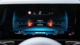 Mercedes-Benz GLB, 35 AMG 4Matic 225kW ČR 1.maj - 9