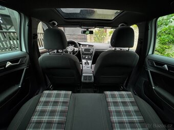 Volkswagen Golf GTI Performance - 9