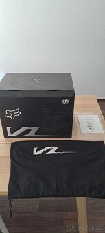 Motokrosová přilba FOX V1 Sayak + brýle - 9