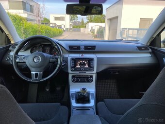 Volkswagen Passat 2010 - 9
