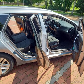 Kia ceed SW 1,5 T-Gdi 118kw, záruka, tažné, po servisu, DPH - 9