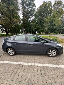 Toyota Prius 1.8 Hybrid - 9