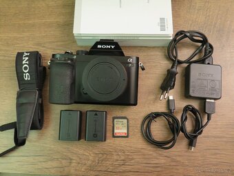Sony Alpha A7 tělo - 9