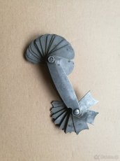 Sklíčidlo,závitník,vrták 19mm,rádiusové měrky - 9