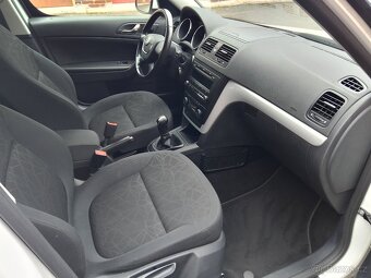 Škoda Yeti 1.4 TSI velmi zachovalý stav - 9