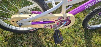 dětské dívčí kolo Specialized Hotrock 16 - 9