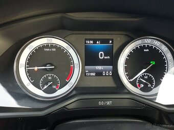 Škoda Superb III L&K 4x4 140kW r.v. 2017 model 2018 - 9