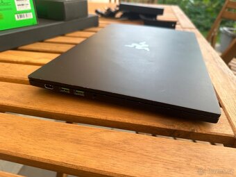 Razer Blade Advanced 2018 (vymena za iPad pro) - 9