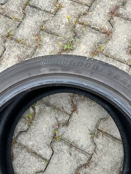 225/45 R17 - 9