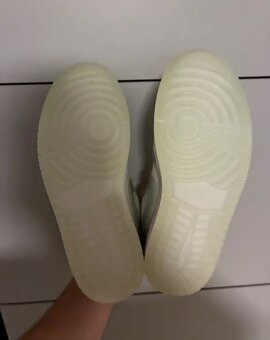 Air Jordan 1 Low tenisky, vel. 39 - 9