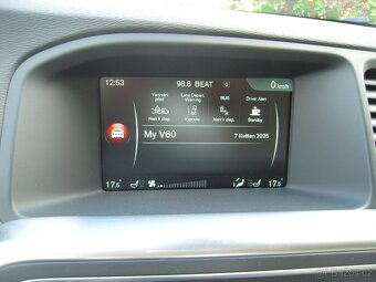 Volvo V60 2,4 D6 PHEV Luxusní vůz - 9