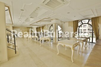 studio (1+kk) o výměře 37 m² s balkonem s výhledem na bazén - 9