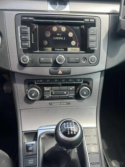 Volkswagen Passat B7 Variant 2.0 TDI - 9