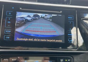 Toyota Auris 1.8i HYBRID AUTOMAT TEMPOMAT automat 73 kw - 9