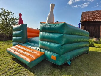Skákací nafukovací hrad velký, vel. cca: 6m x 5m - 9
