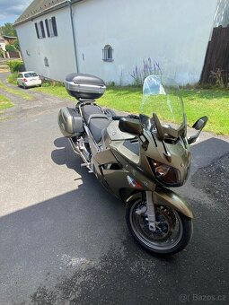 Yamaha FJR 1300 - 9
