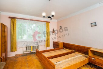 Rodinný dům 225 m2 s dílnou 99 m2 , se zahradou - stavebním - 9