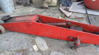 Hydraulický zvedák - 9