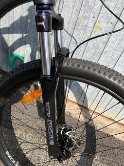 +NOVÉ AMERICKÉ KOLO GT AVALANCHE 29" GUN SPORT S DOKLADY+ - 9