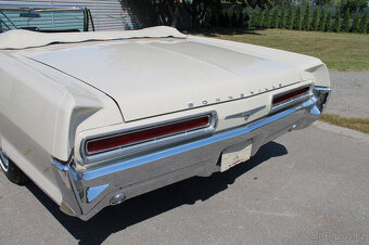 1966 Pontiac Bonneville Convertible 389 V8 - 9