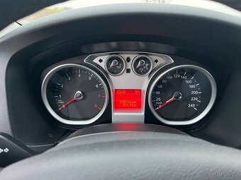 Ford Focus-Titanium 1.6i 74kw rok 2010, najeto 120tis - 9