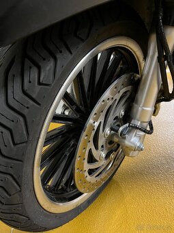 Piaggio Beverly 300 - 9